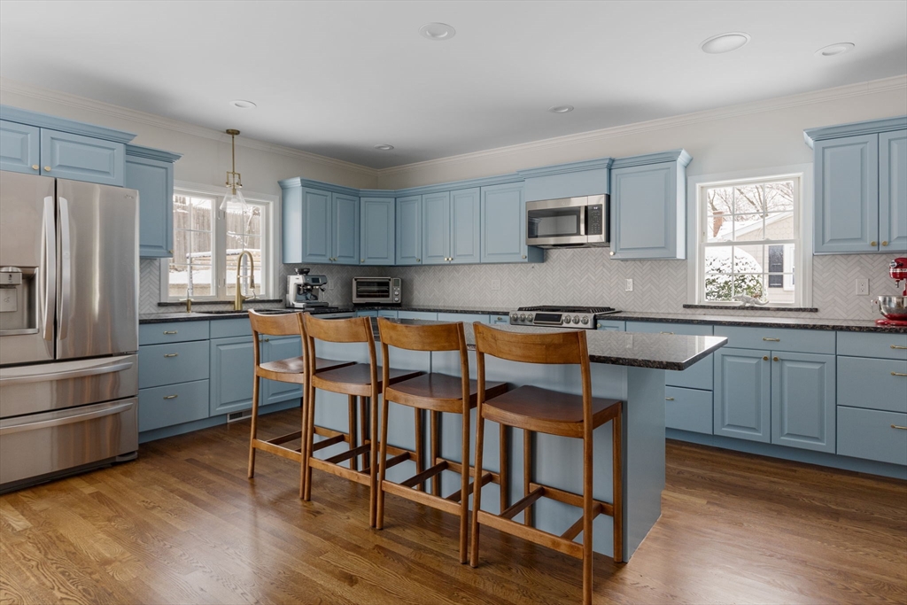 14 Deforest Road Newton, MA 02462 - Photo 5 of 27 Gallery Image 5