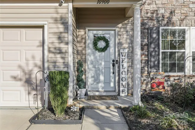 $425,000 | 10900 Tailwater Street, Davidson, NC 28036