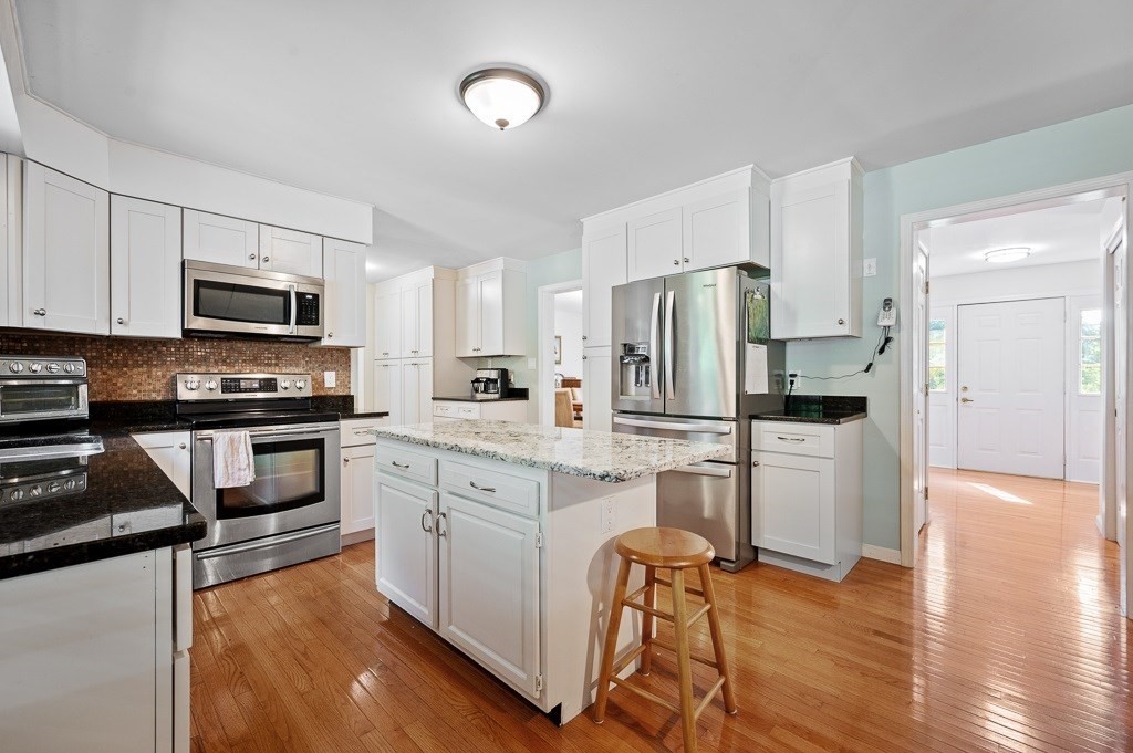 8 Plumbley Road Upton, MA 01568 - Photo 4 of 42 Gallery Image 4
