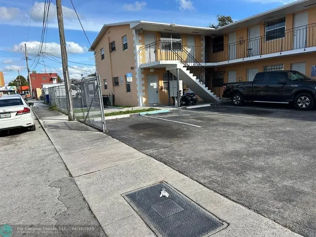 $1,500 | 750 Northwest 56th Street, Unit 17, Miami, FL 33127