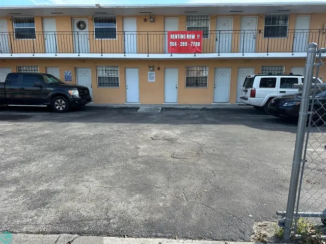 $1,500 | 750 Northwest 56th Street, Unit 17, Miami, FL 33127