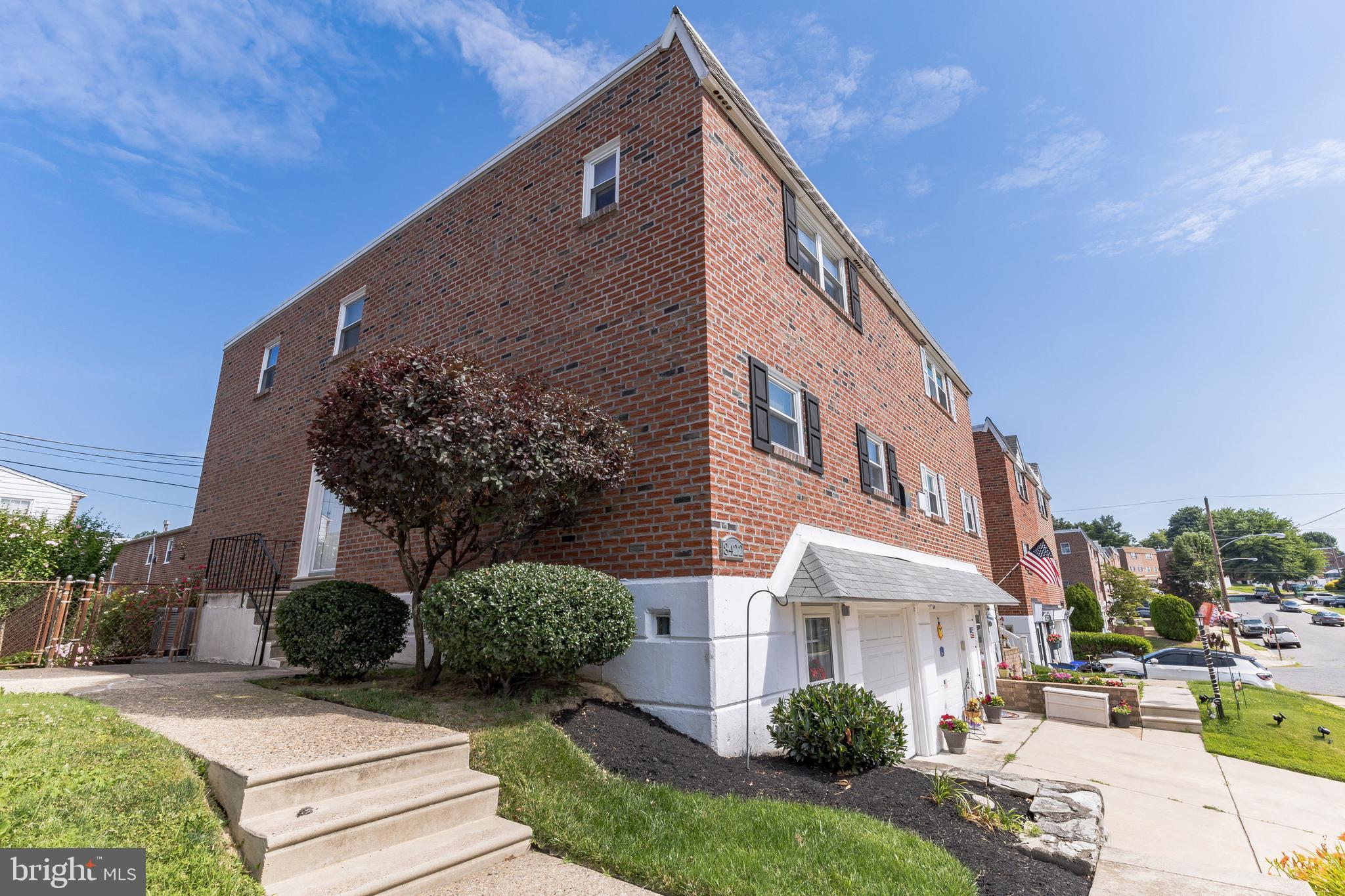 8422 Bridle Road Philadelphia, PA 19111 - Photo 4 of 34 Gallery Image 4