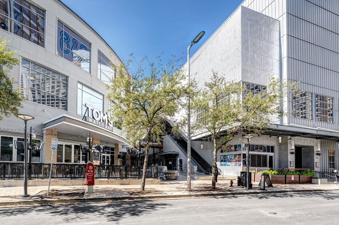 1211 Caroline Street, Unit 1501 Houston, TX 77002 - Photo 40 of 40 Across the street from green street center, featuring bowling, sports bars, entertainment and more.
