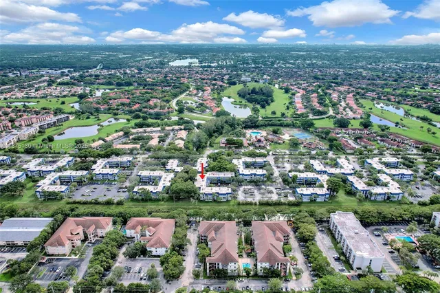 $114,000 | 3150 Holiday Springs Boulevard, Unit 8305, Margate, FL 33063