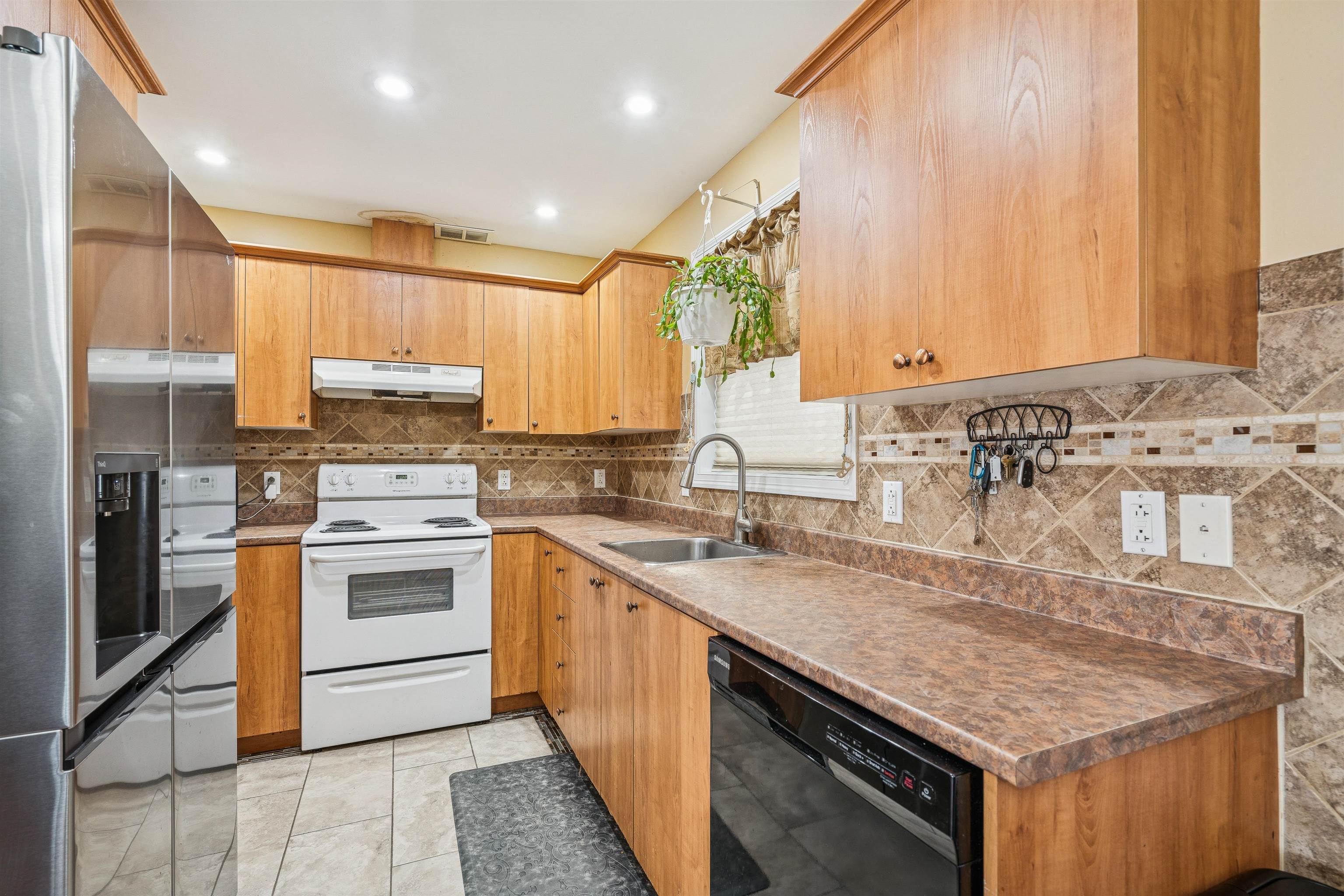 15 Harlow Hill Road, Unit C Randolph, VT 05060 - Photo 3 of 21