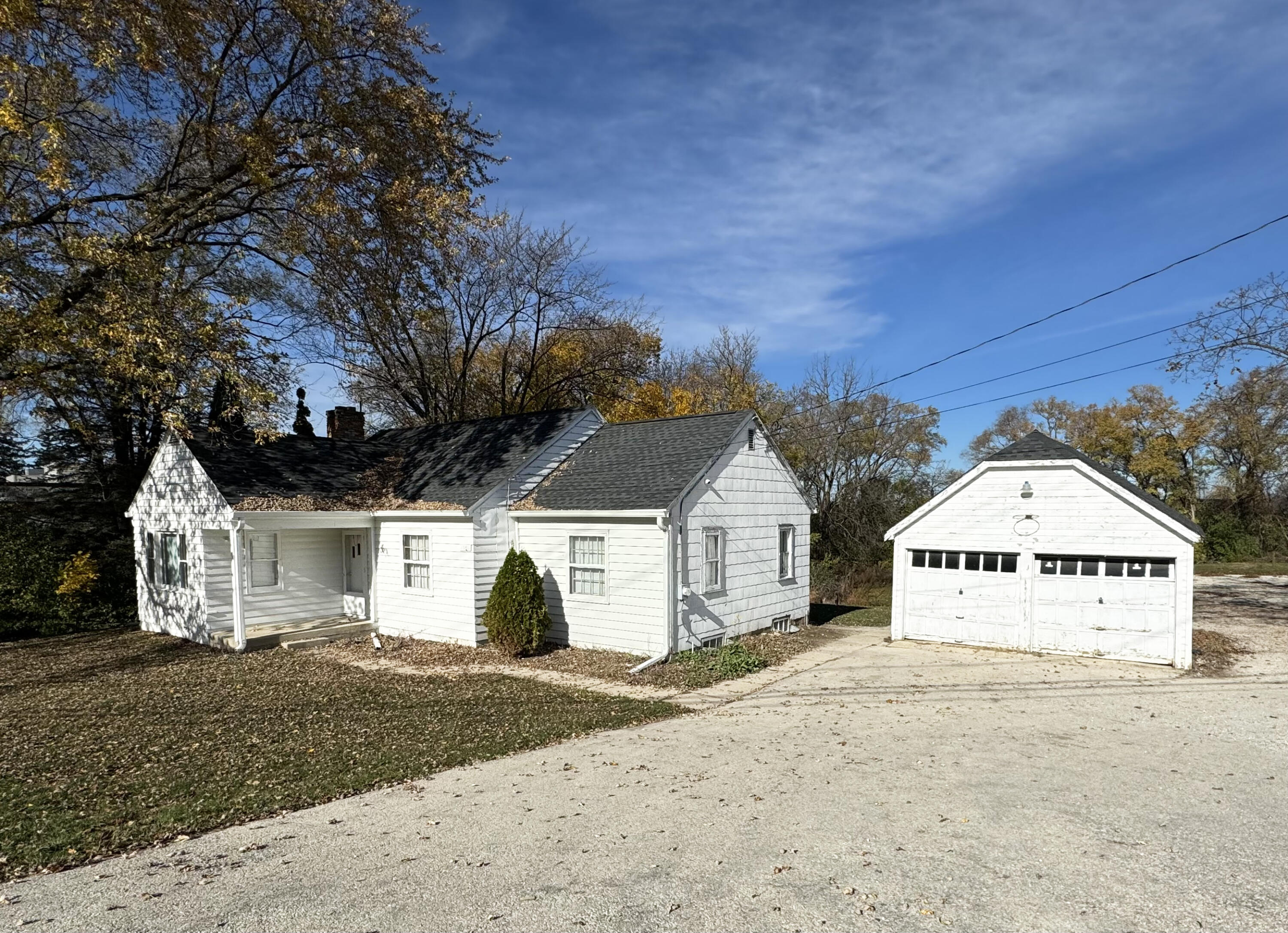 1806 East Main Street Waukesha, WI 53186 - Photo 1 of 24 1806 E Main St, Waukesha, WI 53186