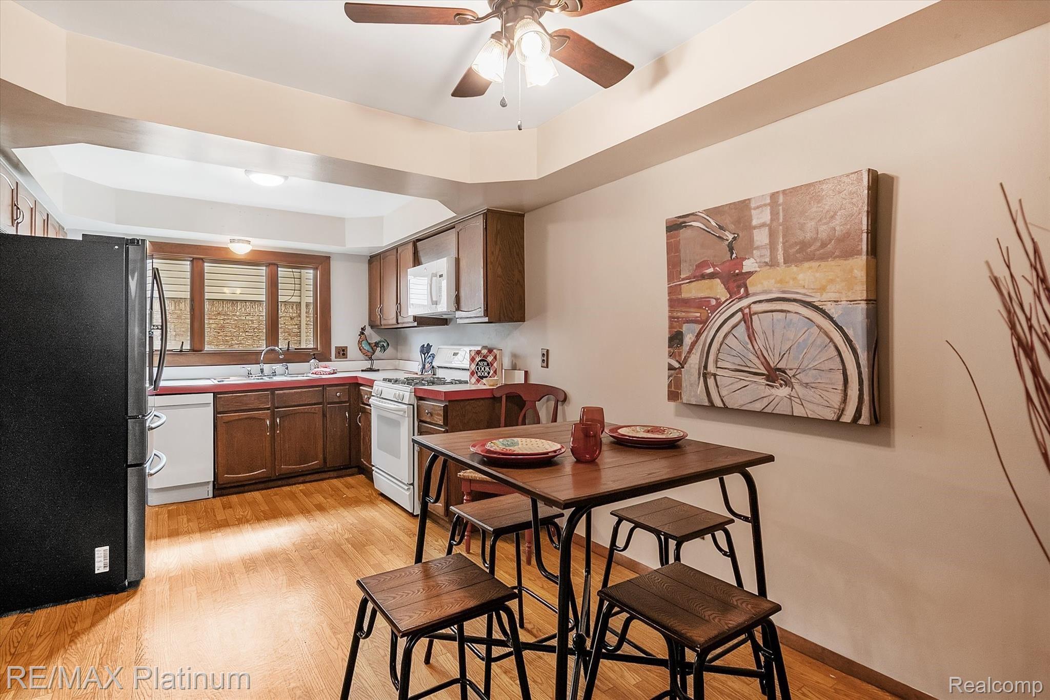 44284 Arlington Road Canton, MI 48187 - Photo 9 of 30 13-44284-Arlington-Rd-Windowstill-Real-Estate-Photography-13.jpg