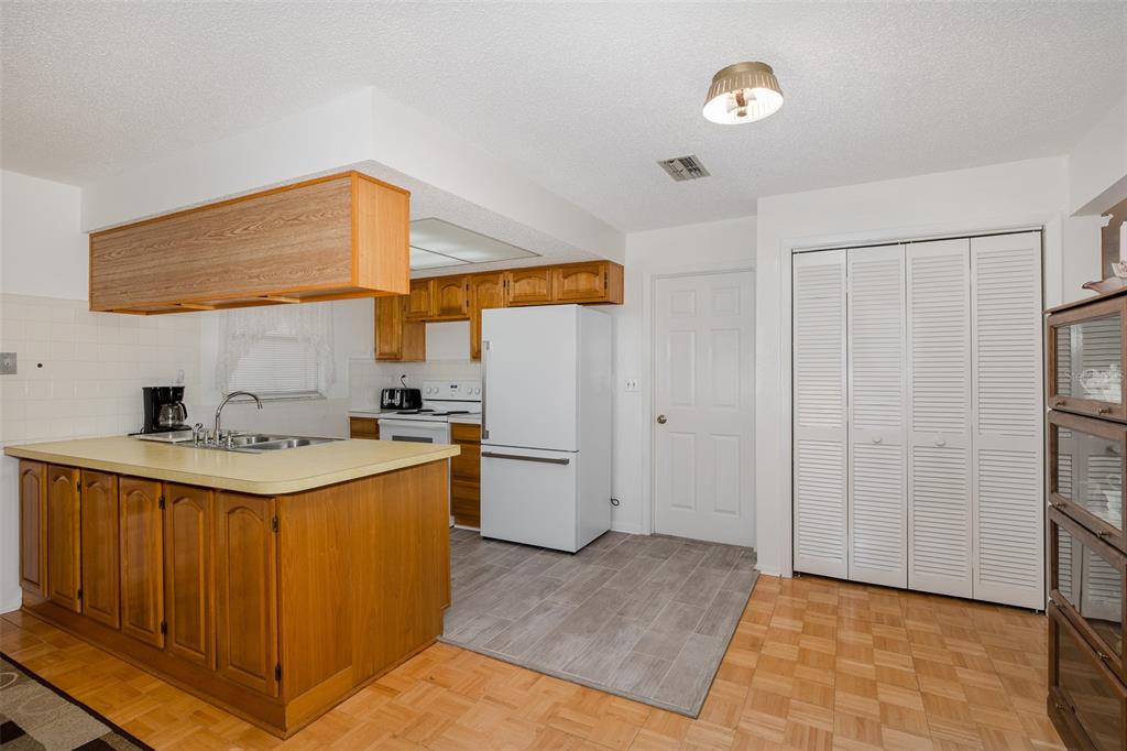 11196 Redgate Street Spring Hill, FL 34609 - Photo 20 of 50