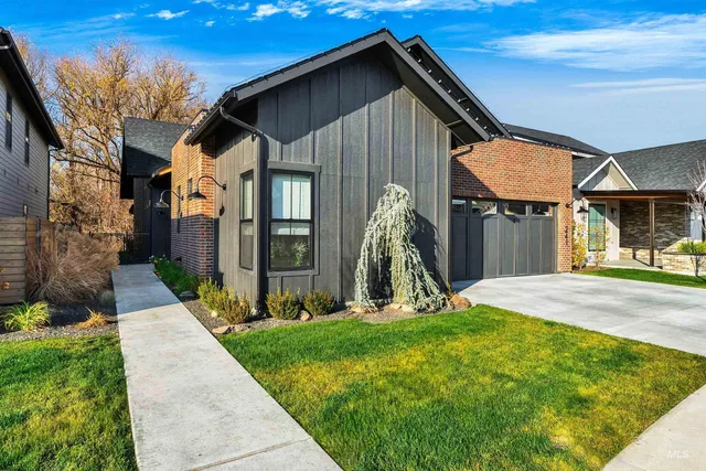 $975,000 | 241 South Steel Farm Avenue, Eagle, ID 83616