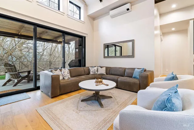 $975,000 | 241 South Steel Farm Avenue, Eagle, ID 83616