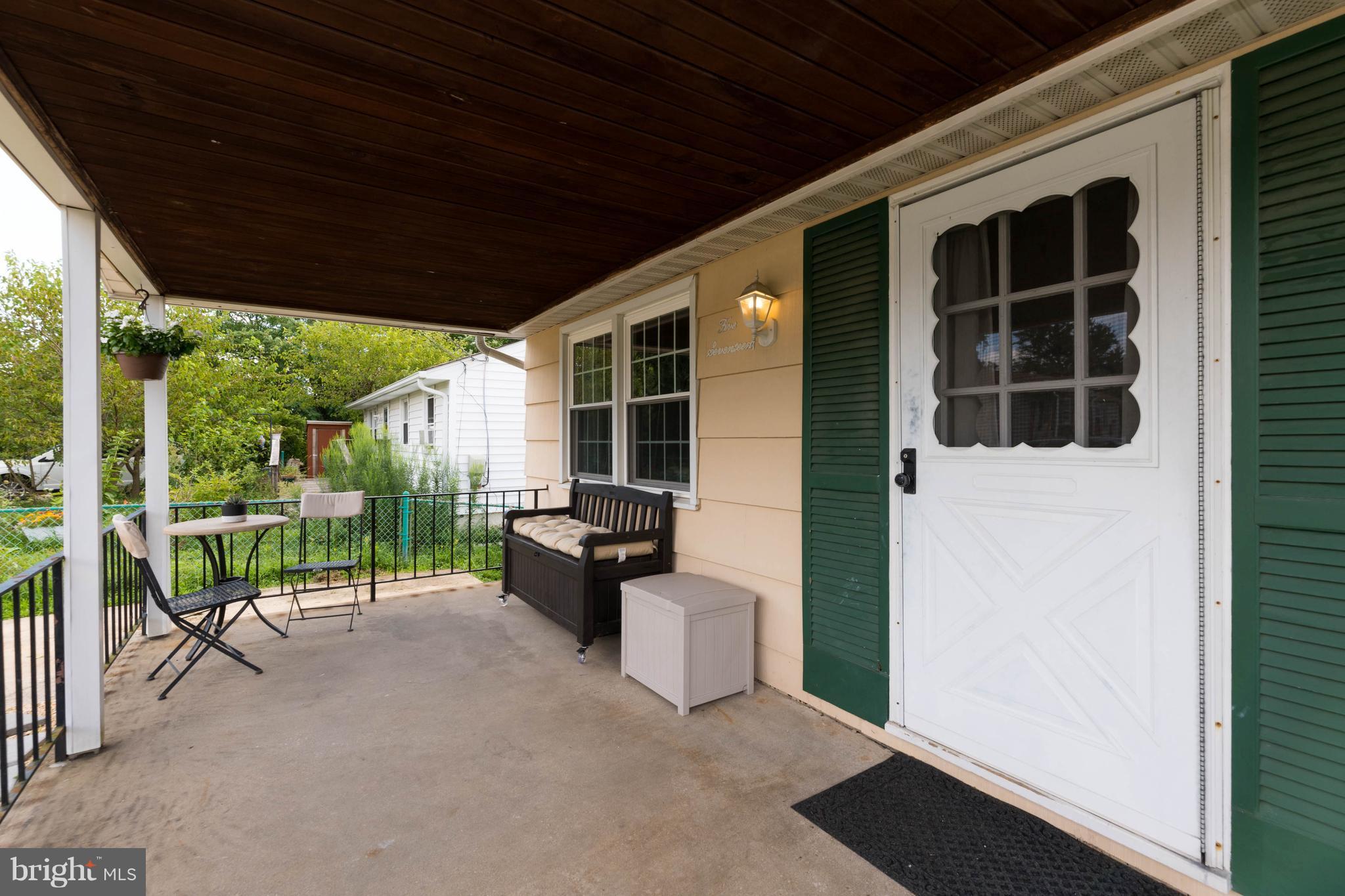 Exterior - covered front porch