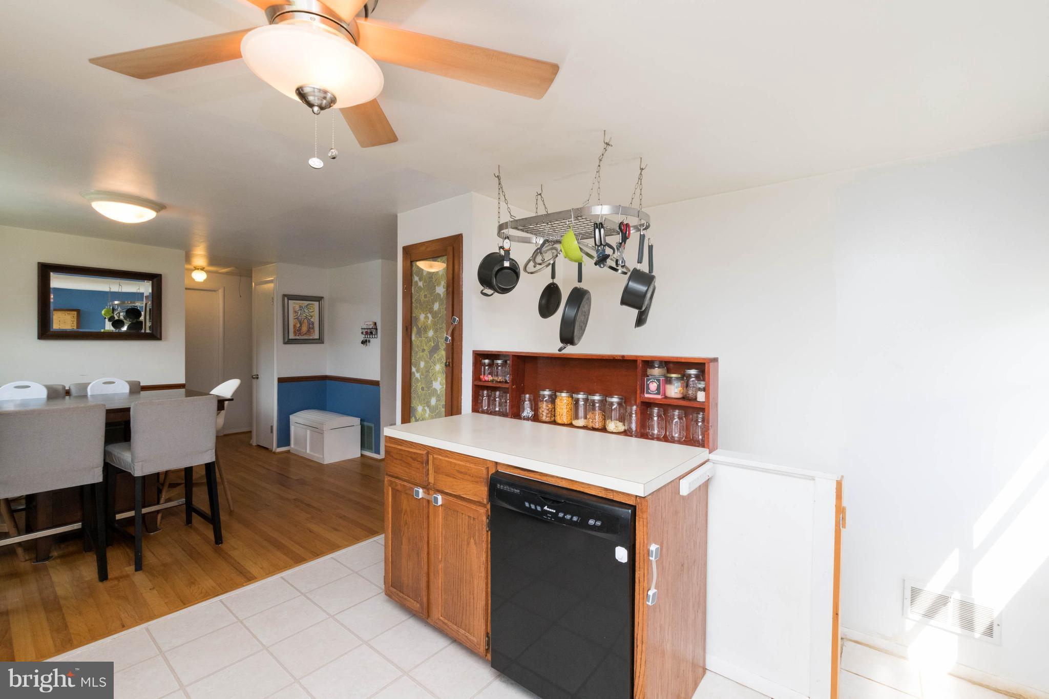 517 Holy Cross Road Baltimore, MD 21225 - Photo 11 of 28 Kitchen
