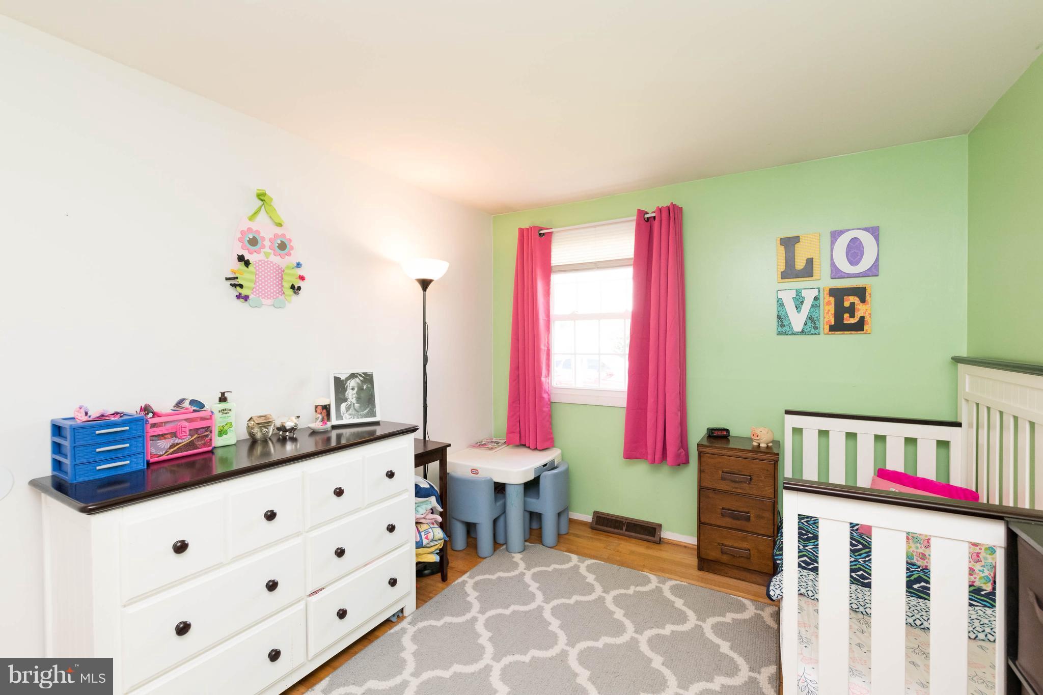 517 Holy Cross Road Baltimore, MD 21225 - Photo 15 of 28 Bedroom-main level