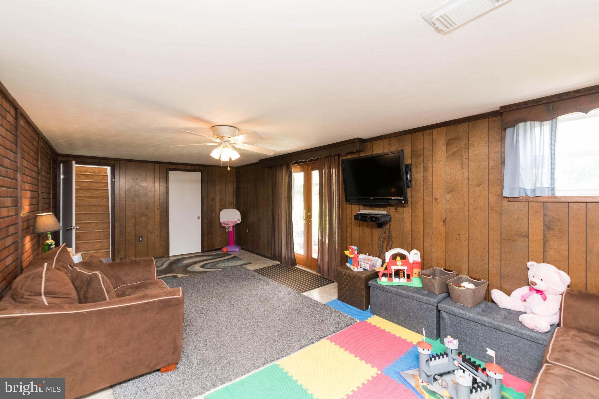 517 Holy Cross Road Baltimore, MD 21225 - Photo 27 of 28 Family Room-lower level