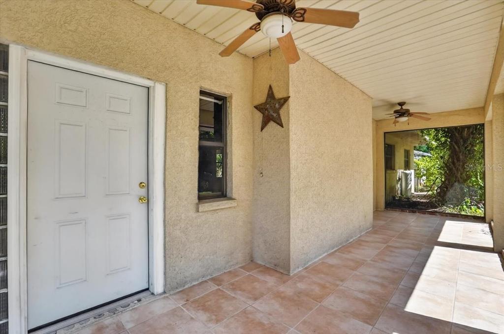 811 Sarabay Road Osprey, FL 34229 - Photo 12 of 36