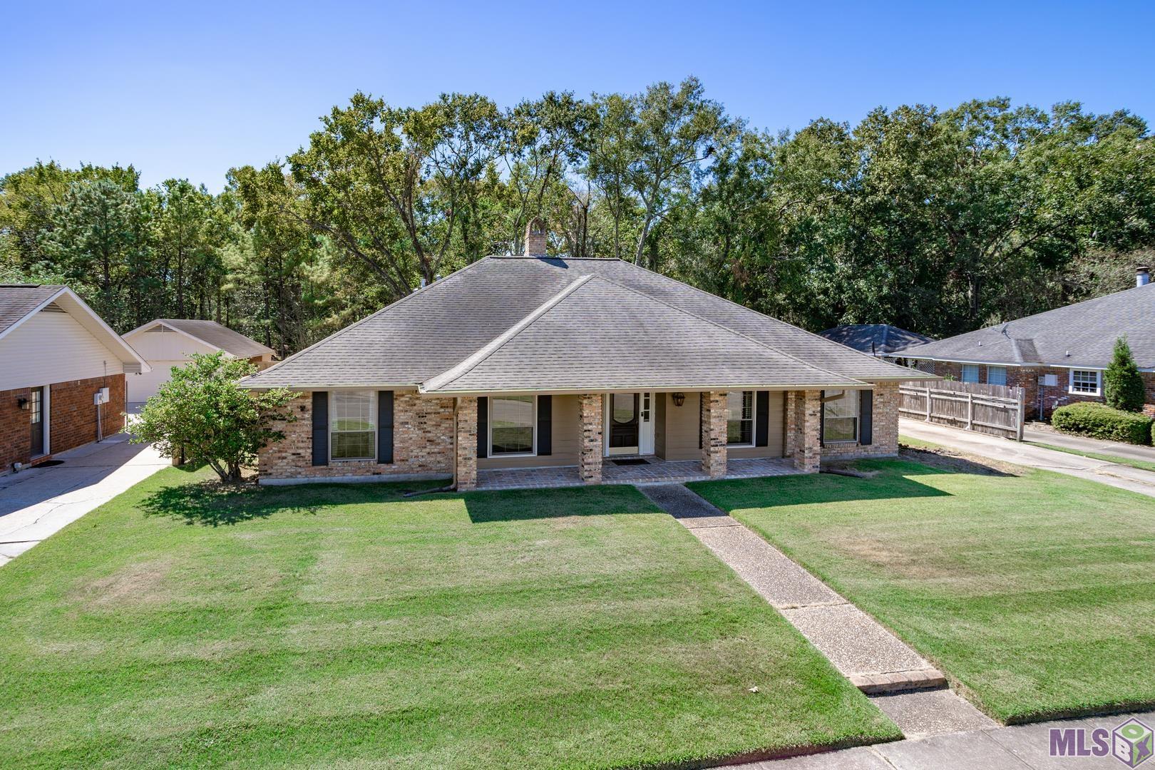 14012 Woodland Ridge Avenue Baton Rouge, LA 70816 - Photo 2 of 46 Large .48 acre lot