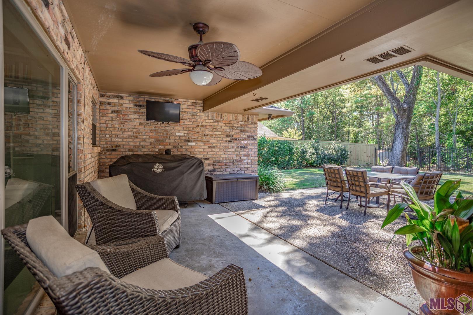 14012 Woodland Ridge Avenue Baton Rouge, LA 70816 - Photo 36 of 46 Relaxing Patio