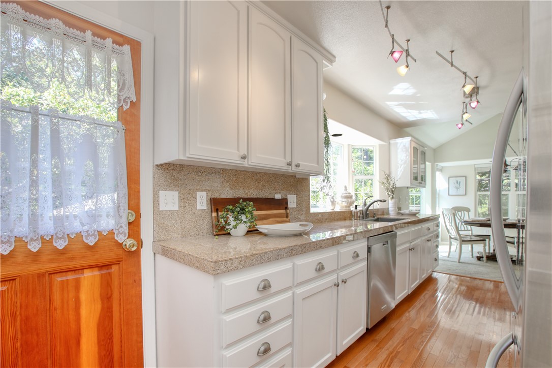 1990 Dorking Avenue Cambria, CA 93428 - Photo 18 of 69