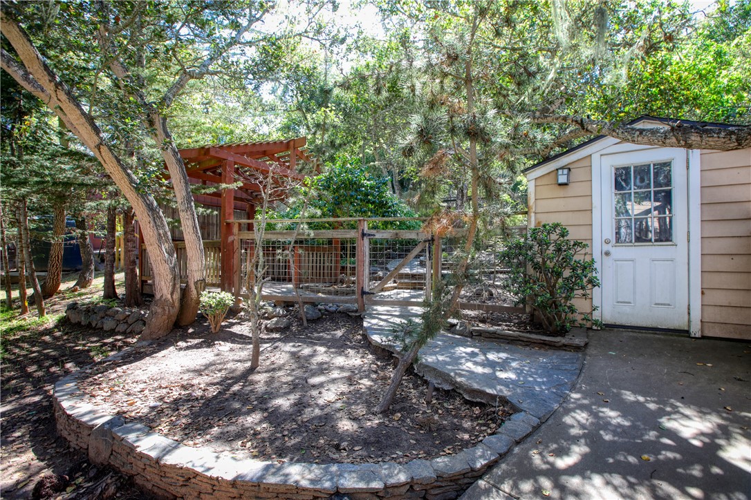 1990 Dorking Avenue Cambria, CA 93428 - Photo 49 of 69