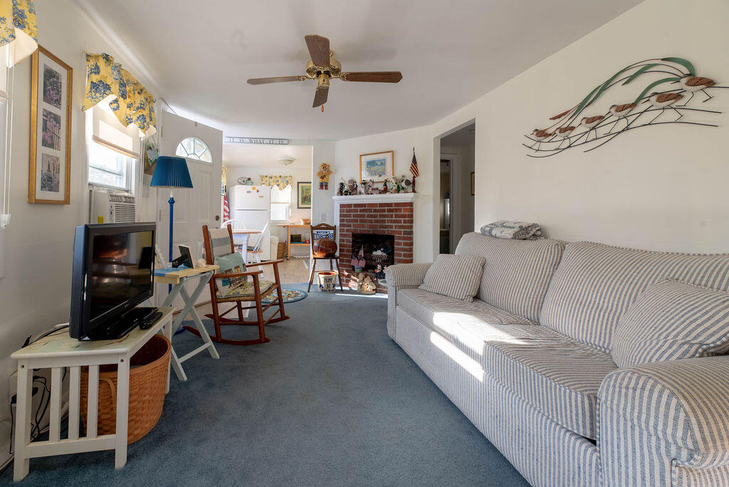 51 Bain Road Dennis Port, MA 02639 - Photo 4 of 11 DSC_3179-HDR