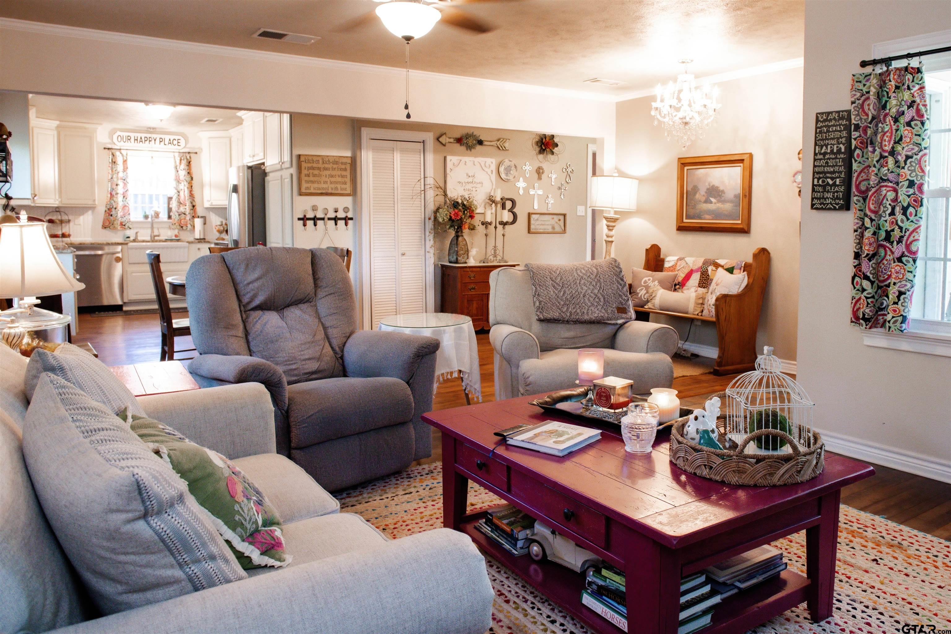 265 Hatchett Street Rusk, TX 75785 - Photo 10 of 17 a living room with furniture and a table