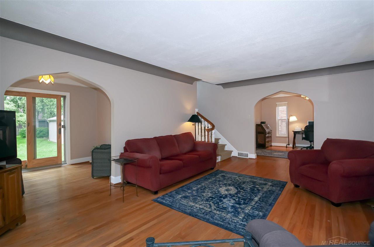 811 Lincoln Road Grosse Pointe, MI 48230 - Photo 7 of 43