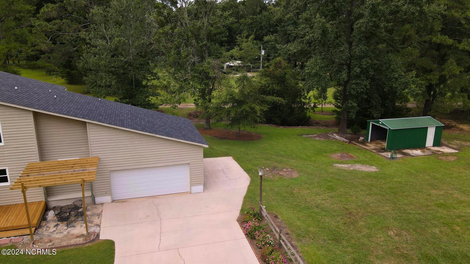 562 Richlands Loop Road Richlands, NC 28574 - Photo 10 of 35 drone_1.9.1