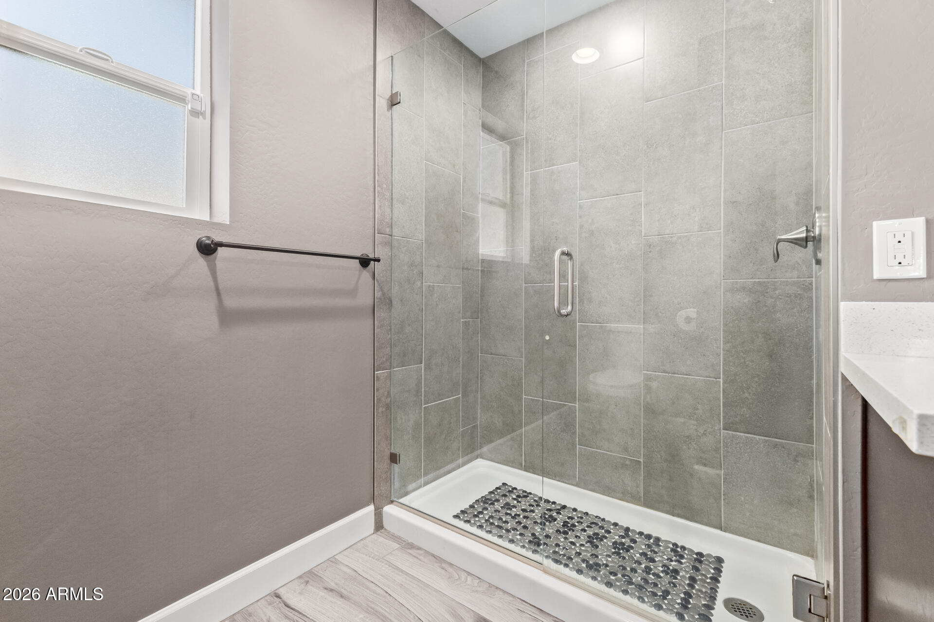 2730 East Broadway Road Phoenix, AZ 85040 - Photo 23 of 36 Primary Shower