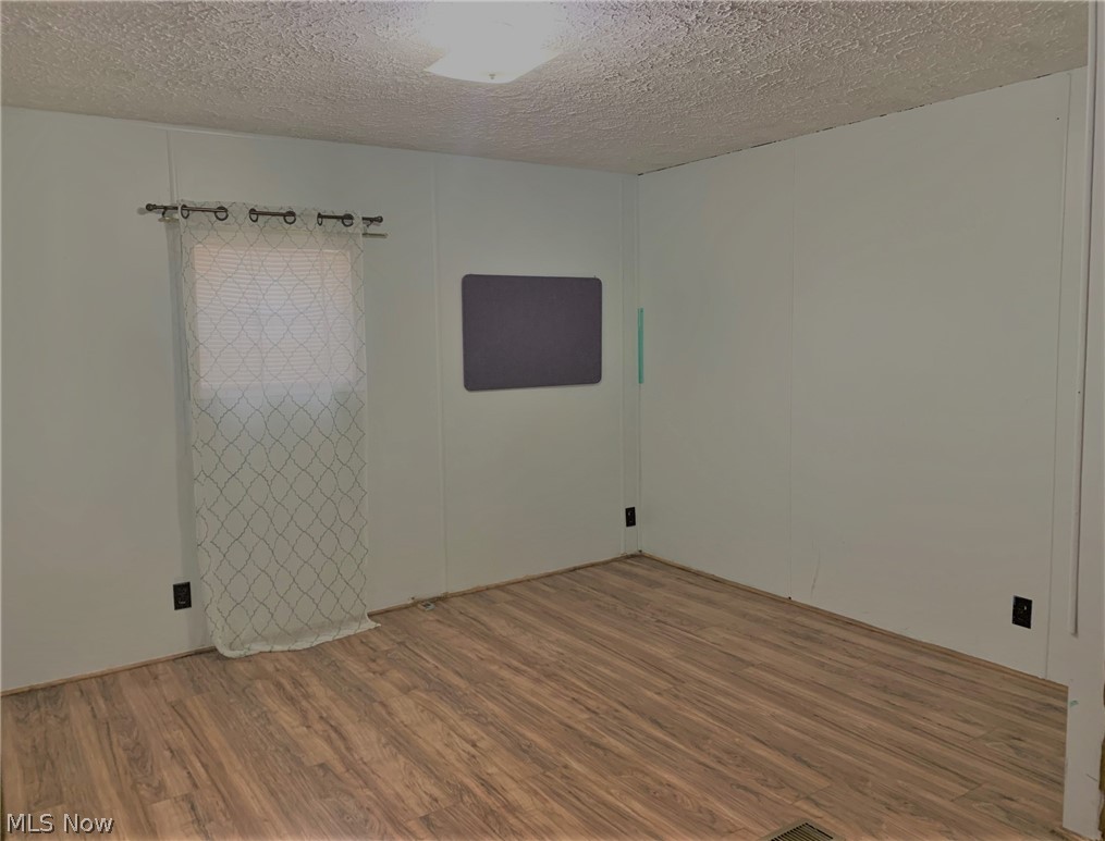 2003 Barth Road Belpre, OH 45714 - Photo 18 of 20 Bedroom 3