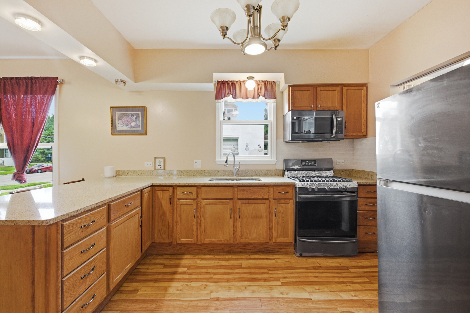 459 North Spring Street Elgin, IL 60120 - Photo 10 of 29 Gallery Image 10