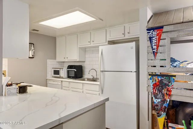 $88,500 | 3121 Johnston Street, Unit 112, Lafayette, LA 70503