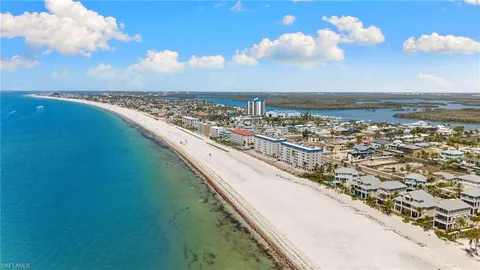 $645,000 | 5000 Estero Boulevard, Unit 305, Fort Myers Beach, FL 33931