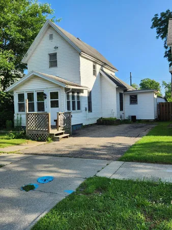 $135,000 | 103 East Telegraph Street, Dowagiac, MI 49047