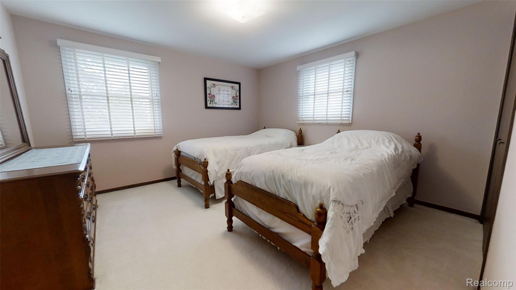 17635 Wayne Road Livonia, MI 48152 - Photo 24 of 31 3rd Bedroom