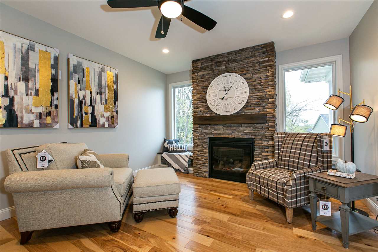 1492 Autumn Ridge Lane Dubuque, IA 52003 - Photo 4 of 25 Gallery Image 4