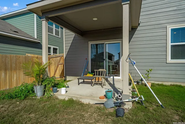 a house view with a sitting space and sitting space
