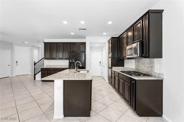 $2,875 | 10073 White Mulberry Drive, Las Vegas, NV 89148