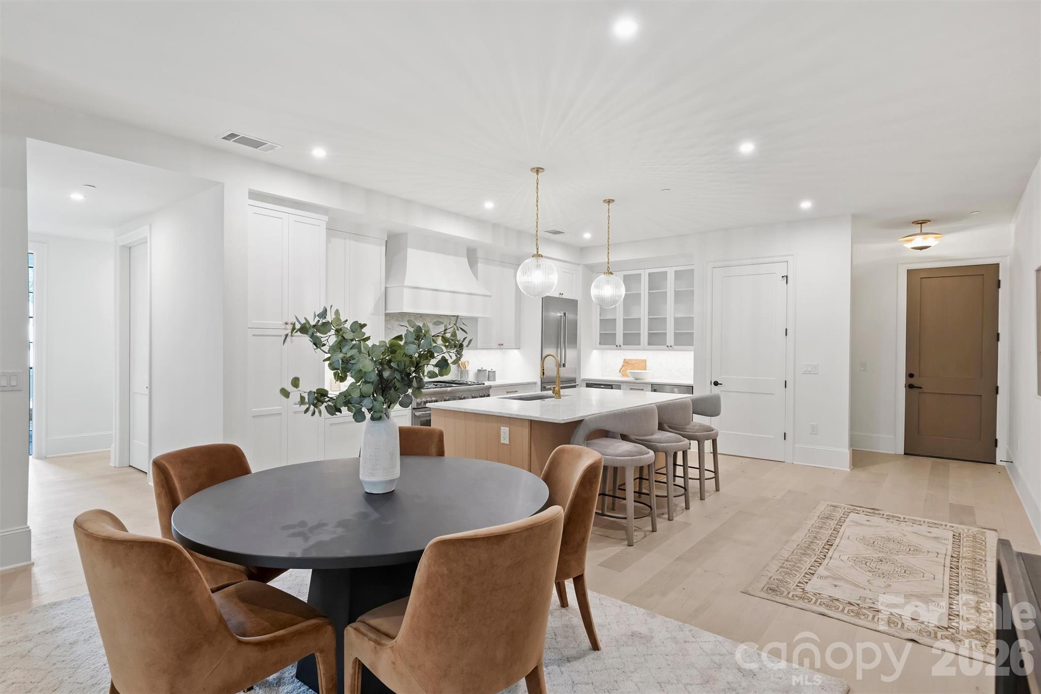 409 Queens Road, Unit 204 Charlotte, NC 28207 - Photo 6 of 47