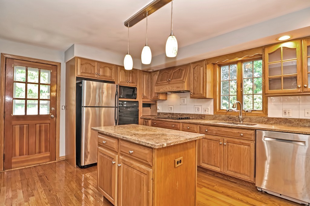 25 Main Street Upton, MA 01568 - Photo 5 of 34 Gallery Image 5