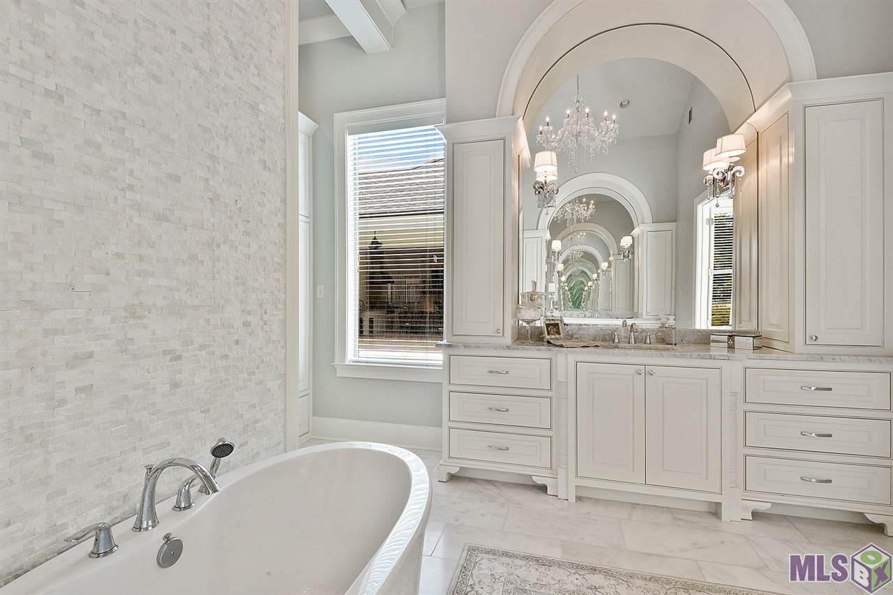 4726 Oak Estates Lane Baton Rouge, LA 70809 - Photo 13 of 37
