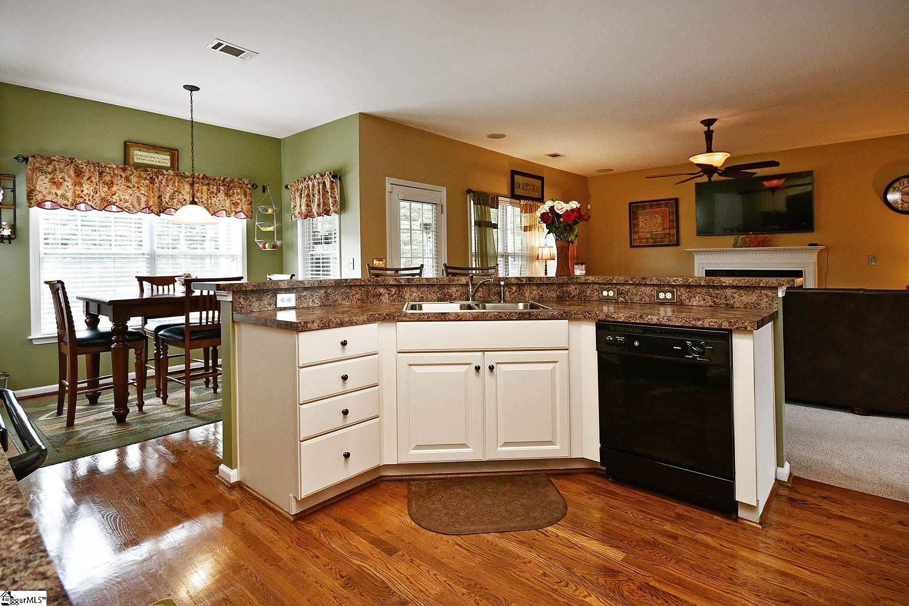 528 Rio Grande Place Simpsonville, SC 29680 - Photo 14 of 36 Gallery Image 14