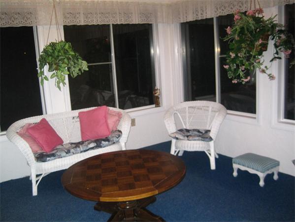 6 Pillings Pond Road Lynnfield, MA 01940 - Photo 7 of 20 Gallery Image 7