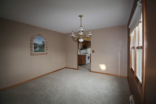 353 South Stott Street Genoa, IL 60135 - Photo 5 of 23