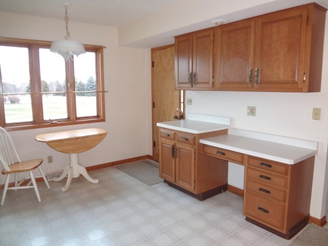 353 South Stott Street Genoa, IL 60135 - Photo 9 of 23