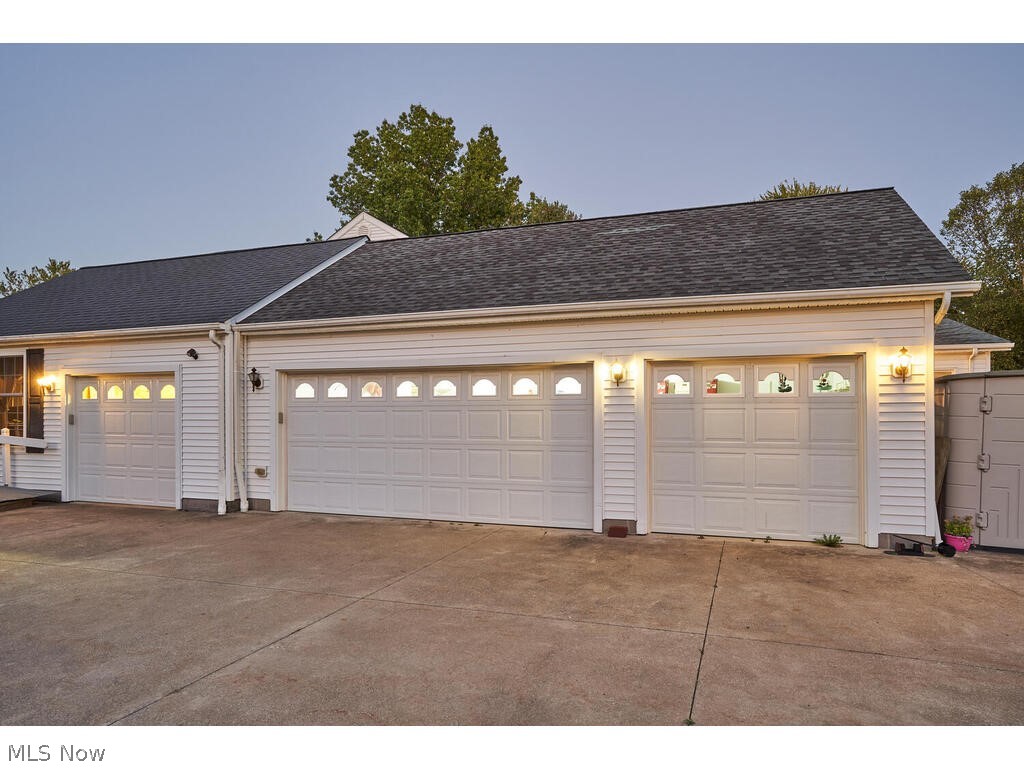 2374 Middleton Road Hudson, OH 44236 - Photo 35 of 35 4 car garage