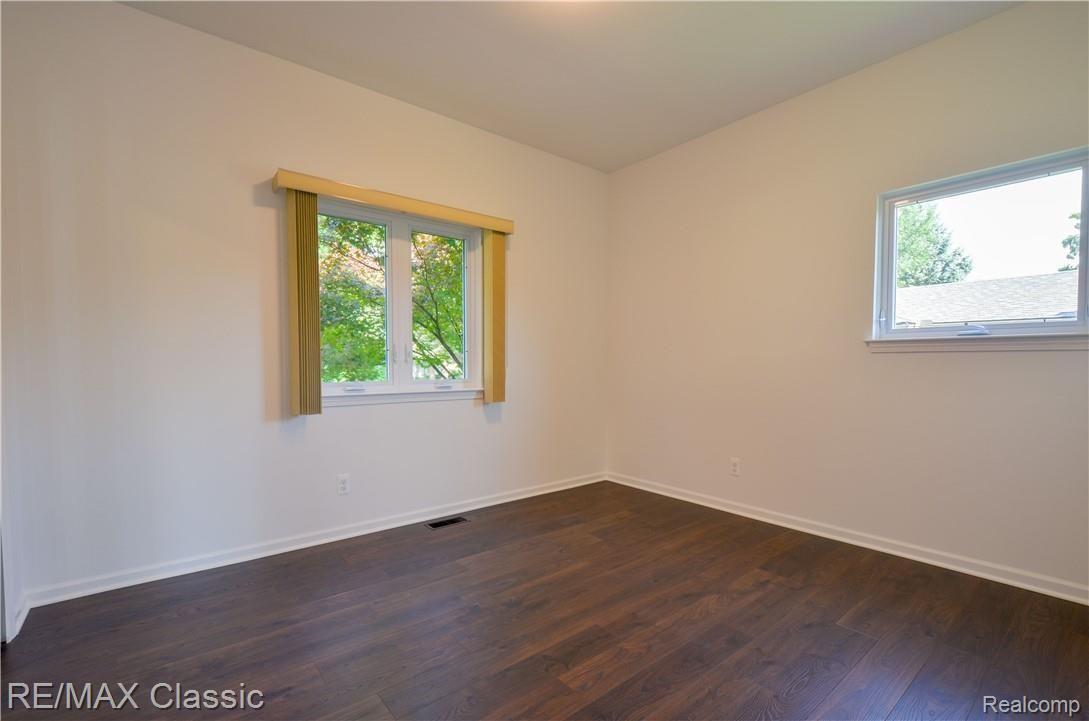 36242 Smithfield Road Farmington, MI 48335 - Photo 23 of 55 36242 Smithfield Rd HDR35.jpg