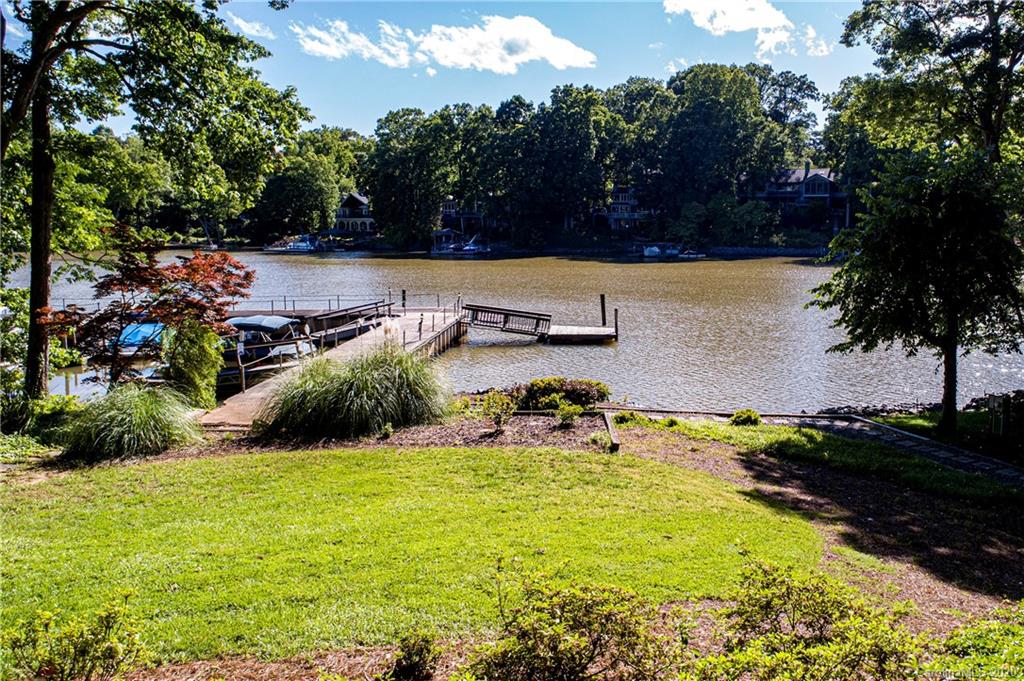 5 Commodore Point Road Lake Wylie, SC 29710 - Photo 36 of 48 Gallery Image 36