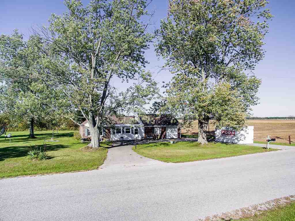 9534 Miller Road Churubusco, IN 46723 - Photo 1 of 34