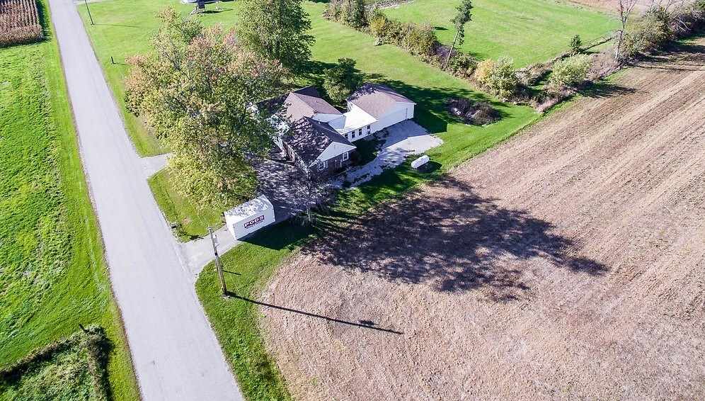 9534 Miller Road Churubusco, IN 46723 - Photo 2 of 34