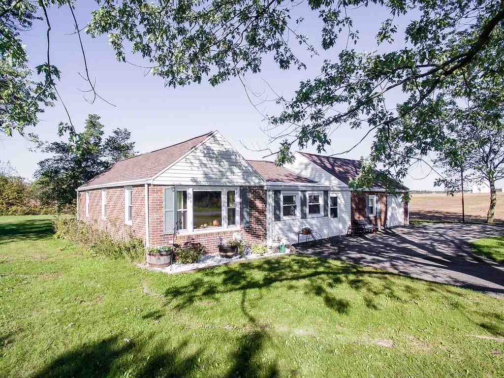 9534 Miller Road Churubusco, IN 46723 - Photo 5 of 34